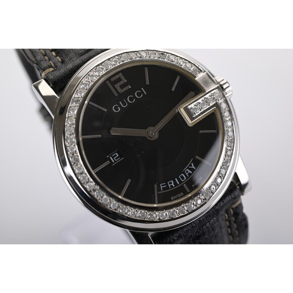 Gucci G Day Date 101M 2+ Carat Diamond Bezel Black 40mm Men\'s Watch